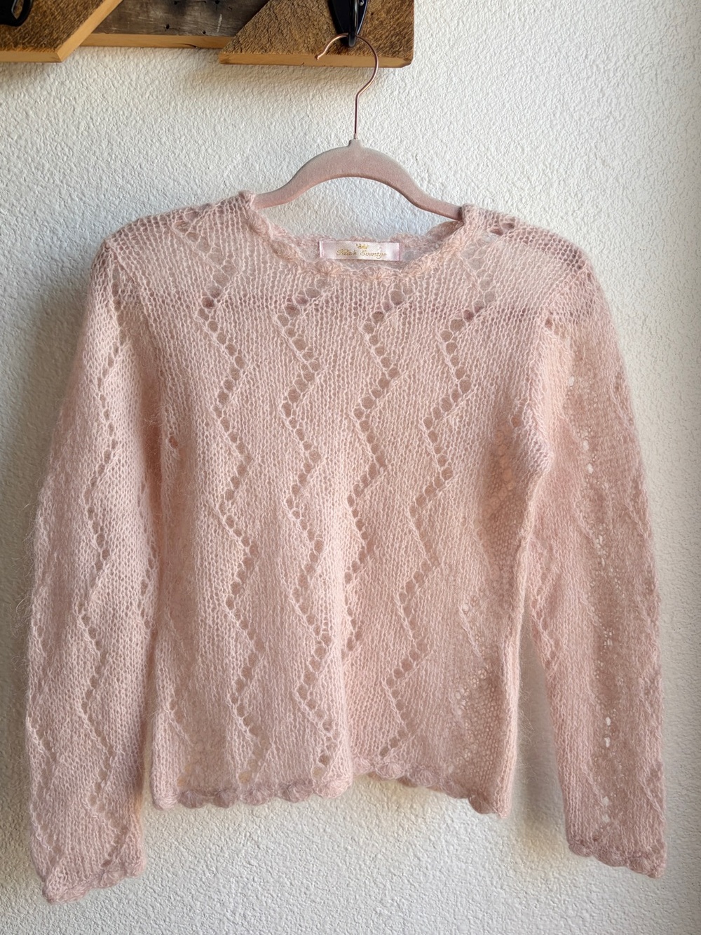 90s Baby Pink Mohair Scalloped Zig Zag Knit Sweater XS